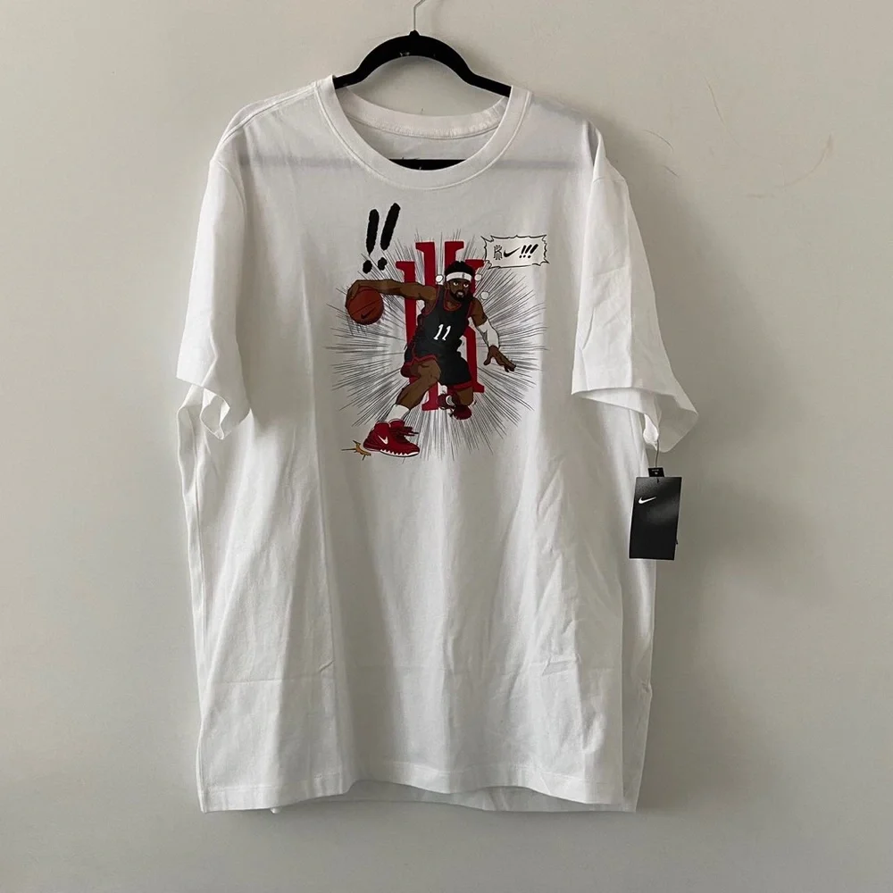 Men’s Nike Kyrie Irving Manga Logo Basketball Tee Size XXL